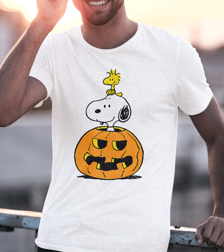 Halloween Snoopy Woodstock Pumpkin Peanuts Cartoon T-Shirt