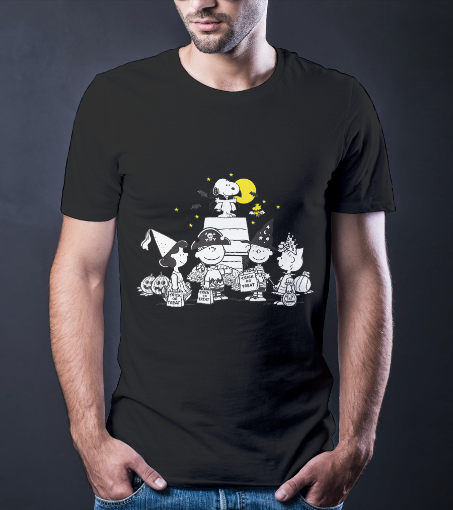 Peanuts Halloween Trick Or Treat With Snoopy And Friends T-Shirt