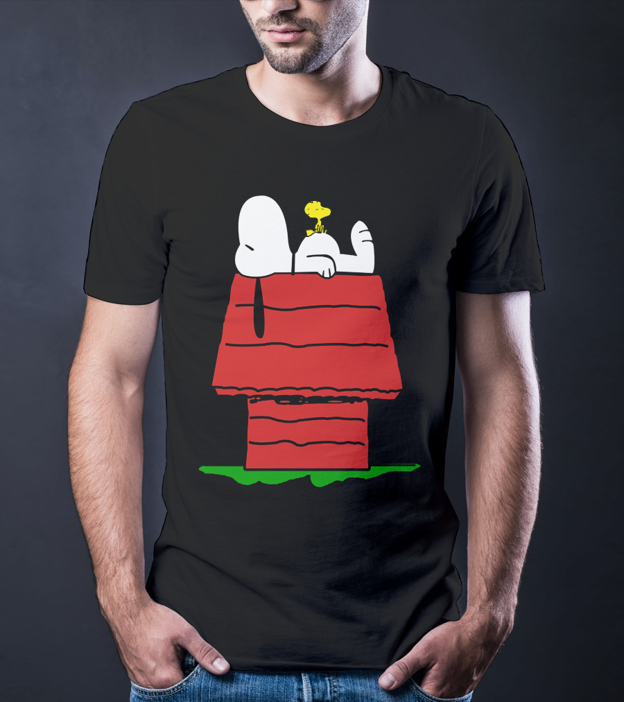 Snoopy And Woodstock Relaxing On Doghouse Roof T-Shirt
