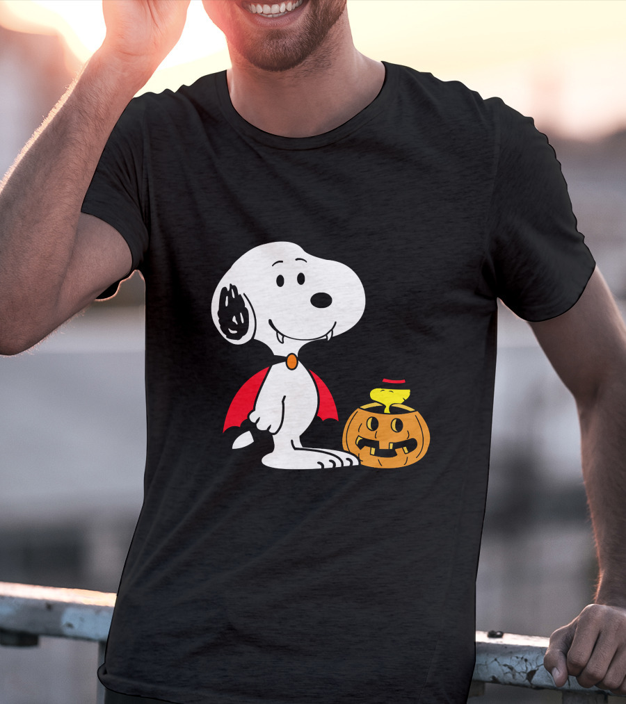 Snoopy Halloween Vampire With Woodstock In Pumpkin Hat T-Shirt