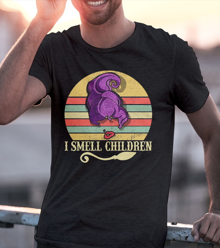 I Smell Children Vintage Sunset Mary Sanderson Hocus Pocus Witch Hat Retro Stripes T-Shirt