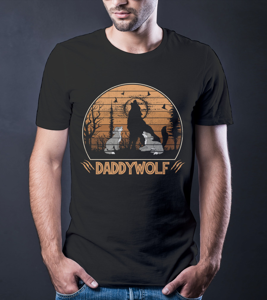 Daddy Wolf Howling At Sunset With Cubs And Vintage T-Shirt