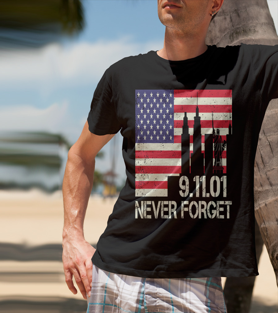 Vintage American Flag 9.11.01 Never Forget Statue Of Liberty And Twin Towers T-Shirt