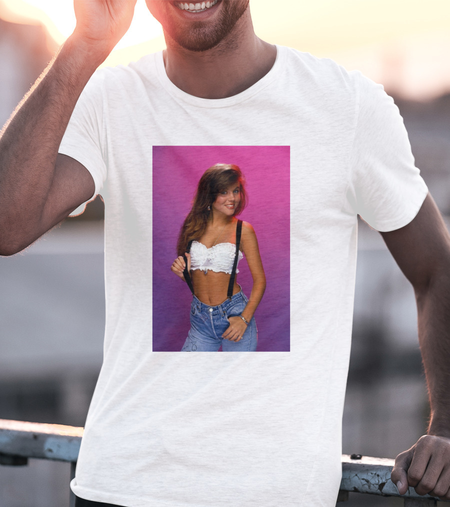 Saved By The Bell Kelly Kapowski 90s T-Shirt