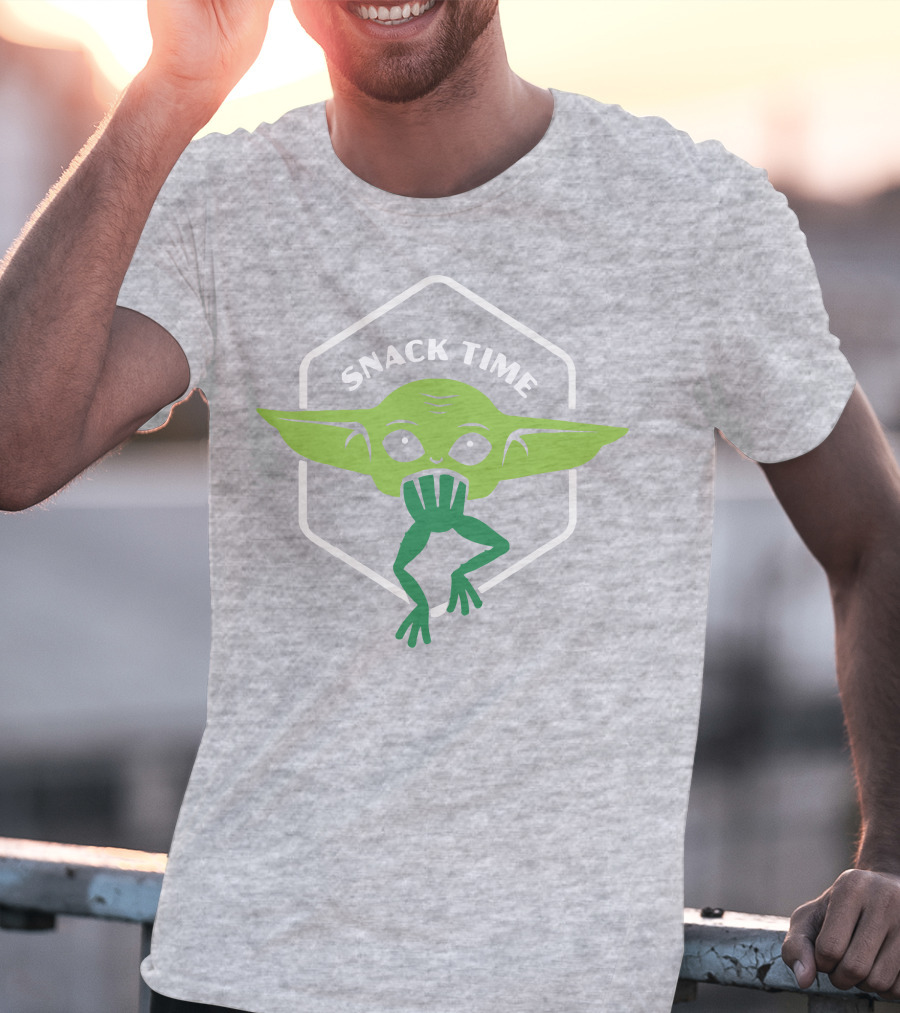 Snack Time The Mandalorian Baby Yoda Eating Frog T-Shirt