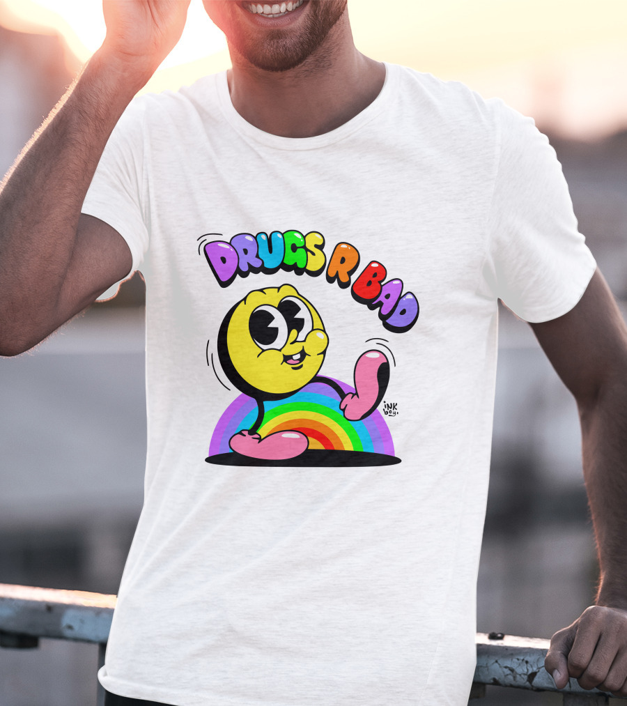 DRUGS R BAD Retro Rainbow Cartoon Smiley T-Shirt