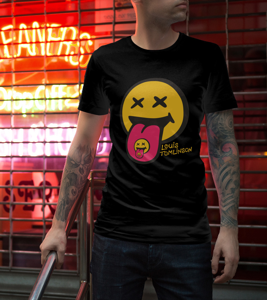 Louis Tomlinson Merch Smiley Face Tongue Out Summer T-Shirt