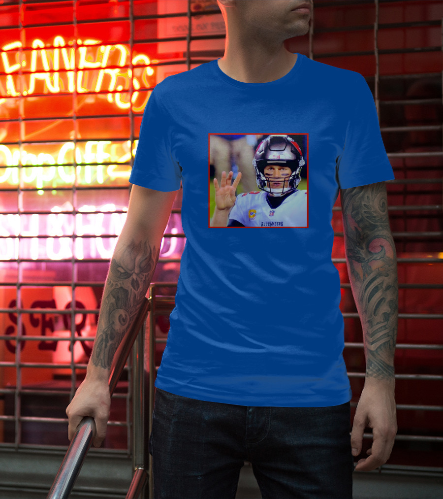 Tom Brady Blunder Tampa Bay Buccaneers Football Quarterback T-Shirt