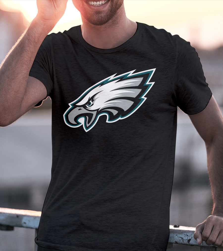 Philadelphia Eagles Football Team Fan Emblem T-Shirt