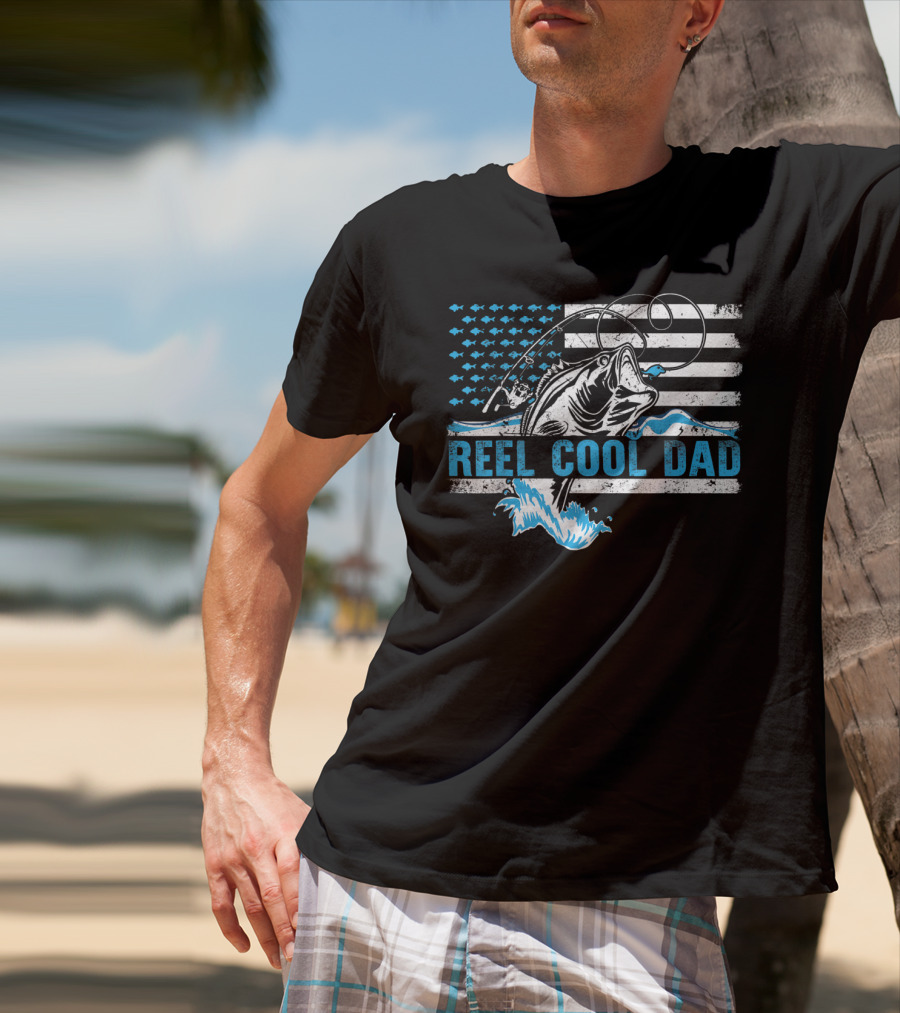 Reel Cool Dad Bass Fishing American Flag T-Shirt