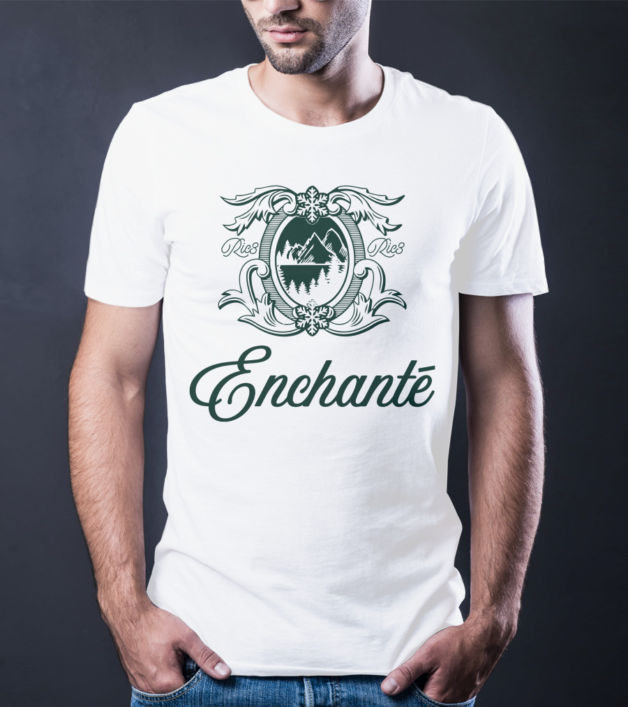 Enchanté Crest Mountain Lakeside Scenery T-Shirt