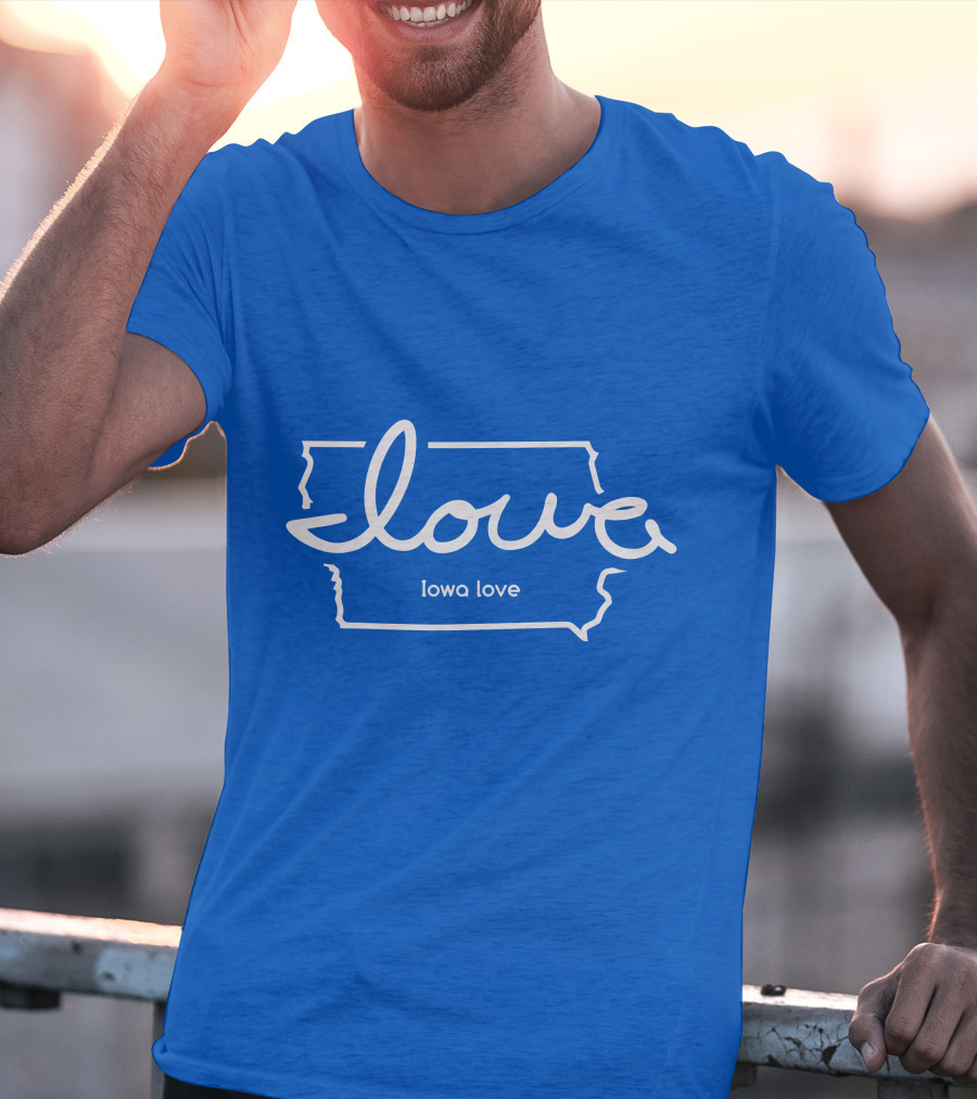 Iowa Love Map Outline T-Shirt