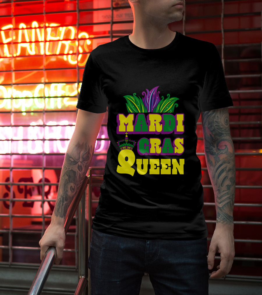 Mardi Gras Queen Crown With Colorful Feather Motif T-Shirt