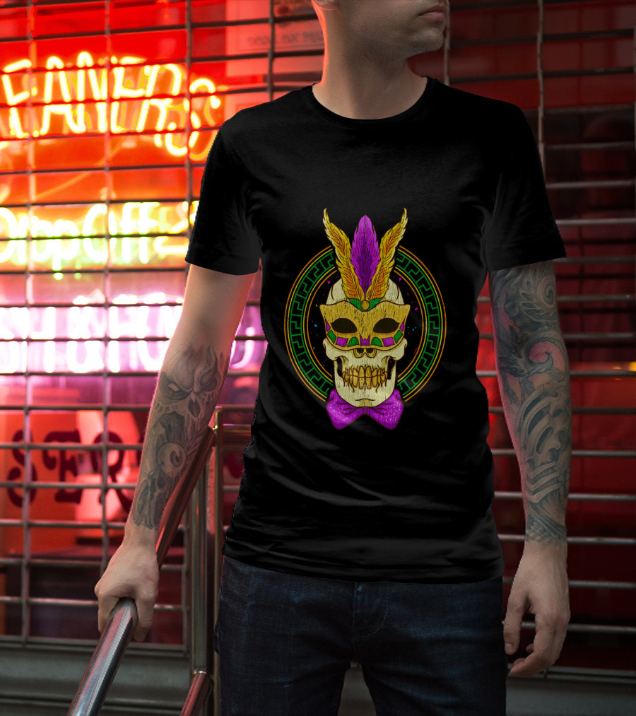 Mardi Gras Feathered Skull Mask With Colorful Bowtie T-Shirt