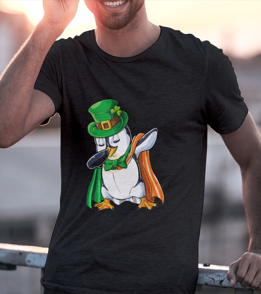 Penguin Dabbing Leprechaun Hat Irish Flag Cape T-Shirt