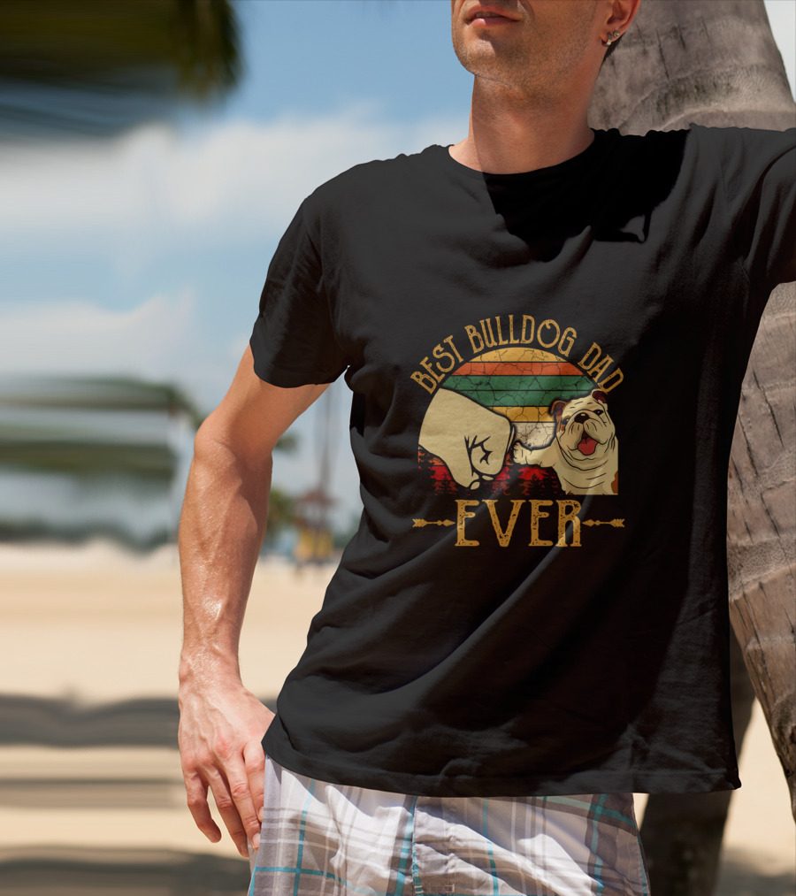 Best Bulldog Dad Ever Vintage Retro Fist Bump T-Shirt