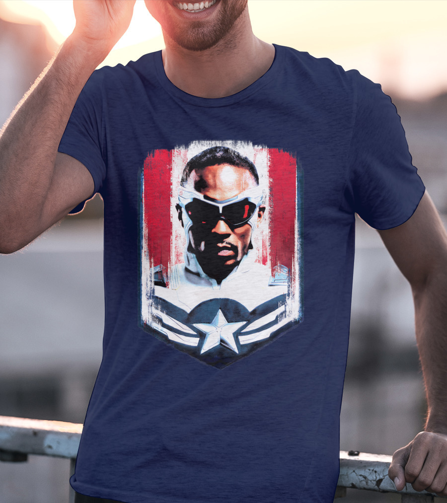 Marvel Captain America Sam Wilson Falcon Soldier Iconic Shield T-Shirt