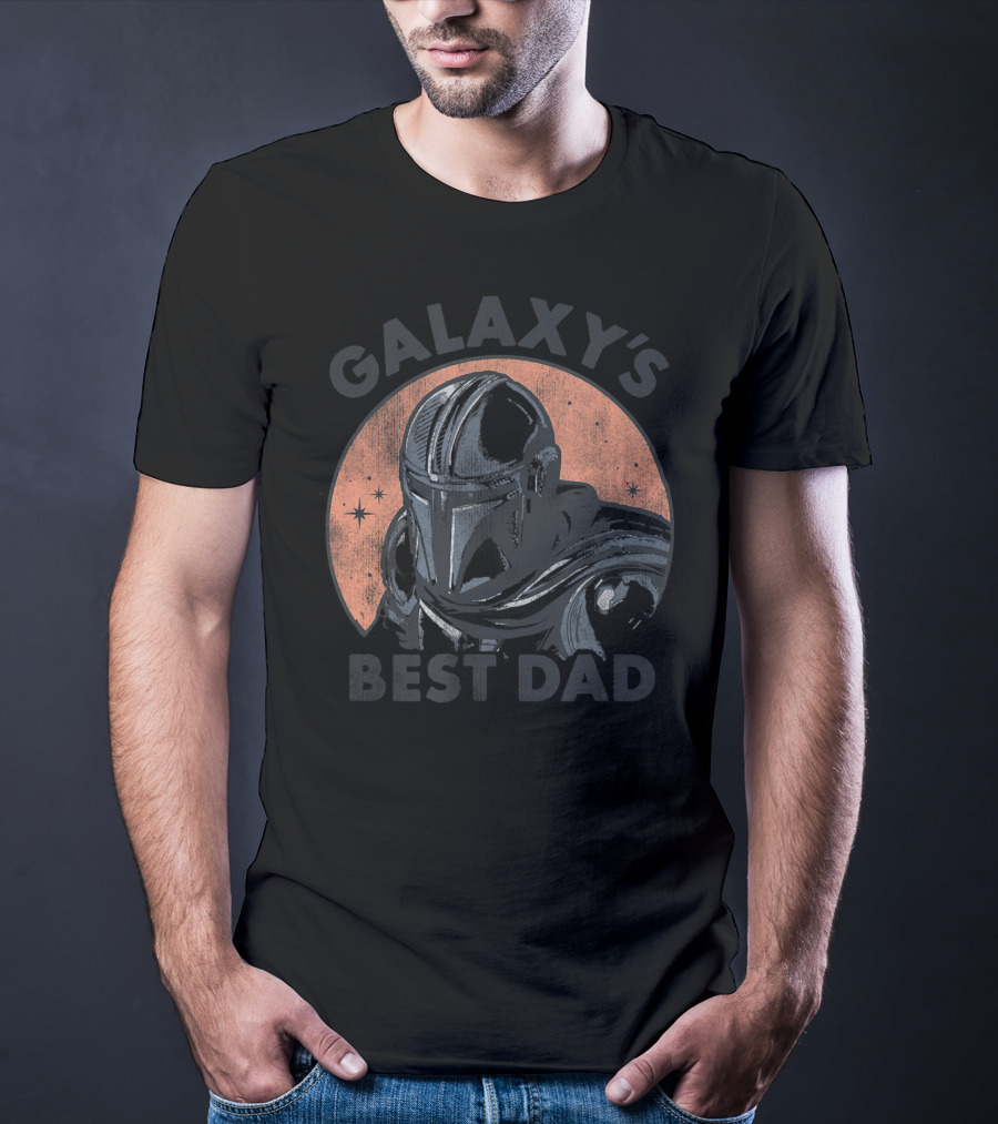 Star Wars The Mandalorian Galaxy's Best Dad Father's Day Sparkle Outline T-Shirt