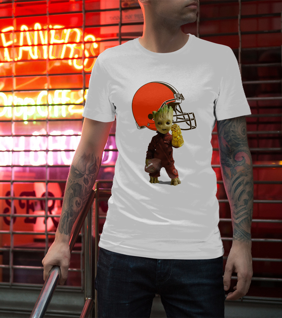 Cleveland Browns Football Groot And Infinity Gauntlet T-Shirt