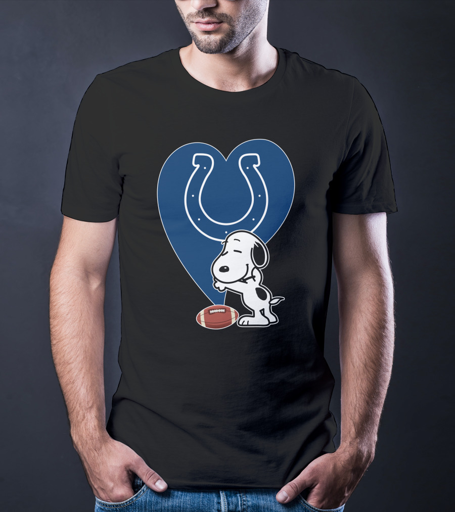 Indianapolis Colts Snoopy Football Heart Hug T-Shirt