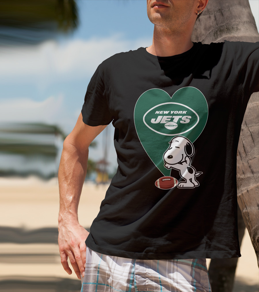 New York Jets Football Heart Snoopy Hug T-Shirt