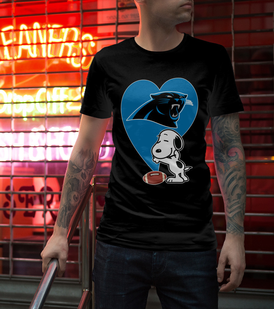 Carolina Panthers Snoopy Football Heart Hug T-Shirt
