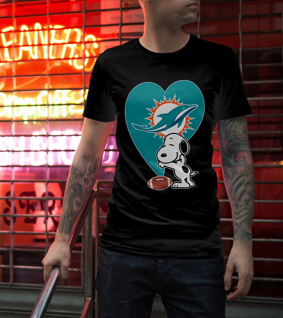 Miami Dolphins Snoopy Heart Hug Football T-Shirt