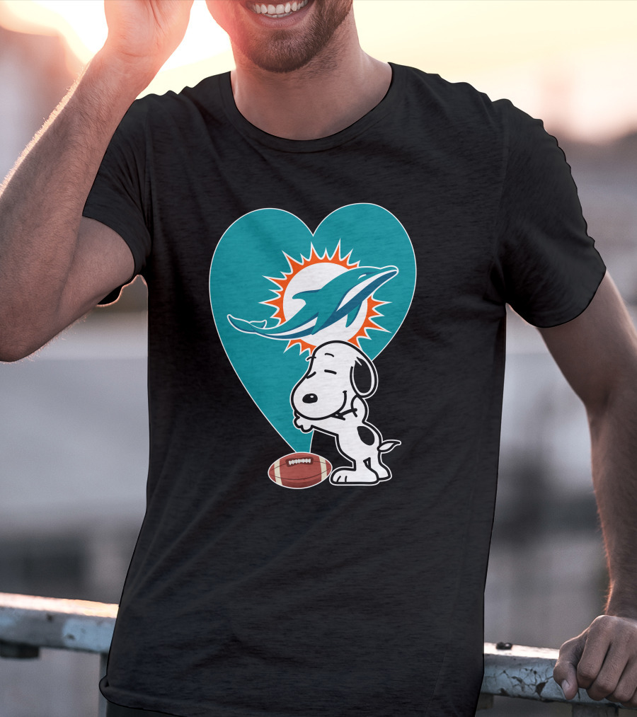 Miami Dolphins Snoopy Heart Hug Football T-Shirt