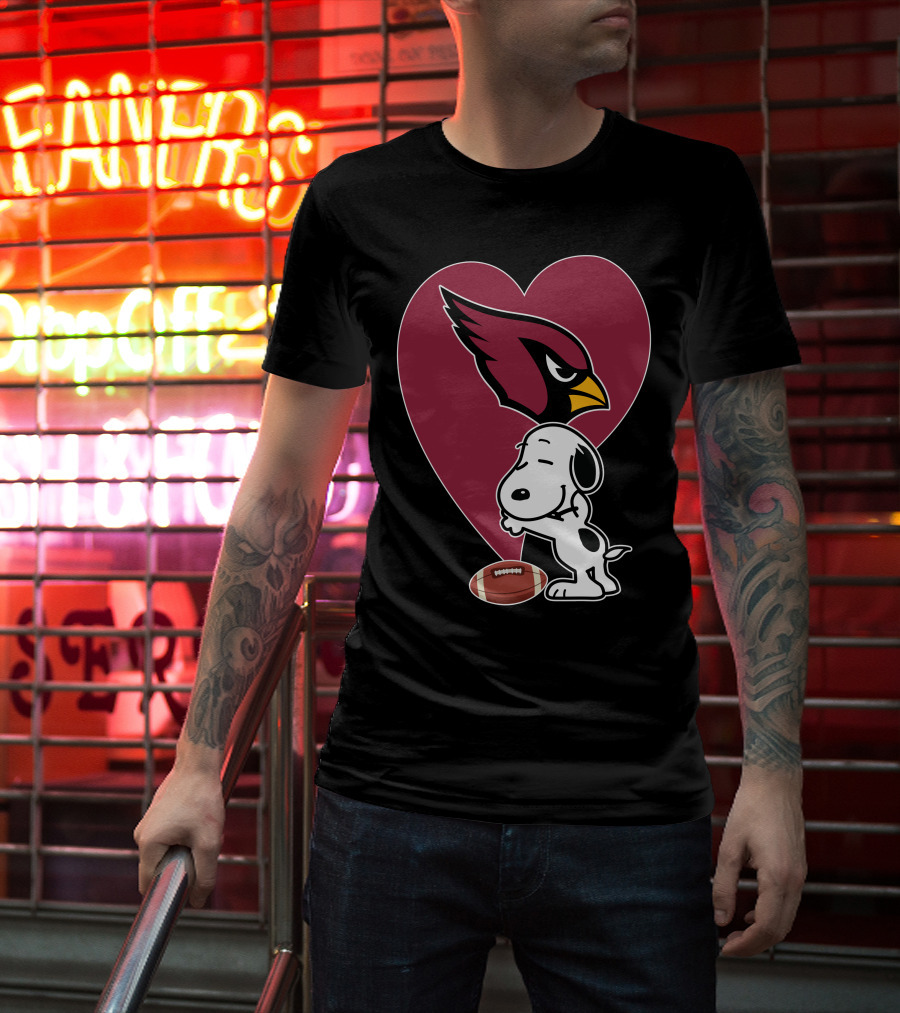 Arizona Cardinals Snoopy Hug Football Heart T-Shirt