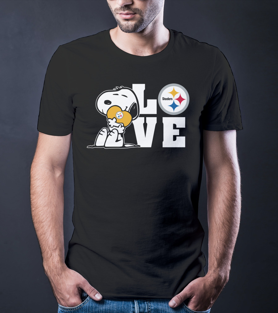 Snoopy Hugging Yellow Heart Steelers Love T-Shirt