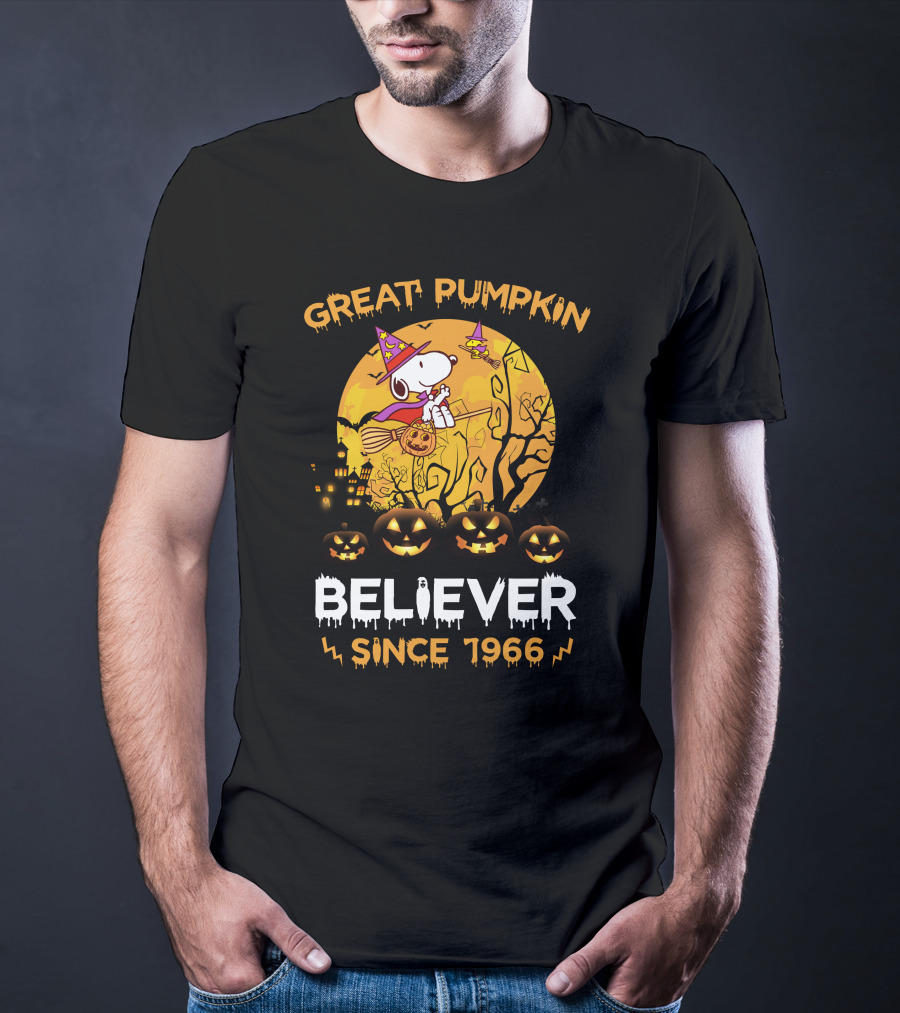 Great Pumpkin Believer Since 1966 Snoopy Halloween Flying Broomstick Moon Jack-O'-Lanterns T-Shirt
