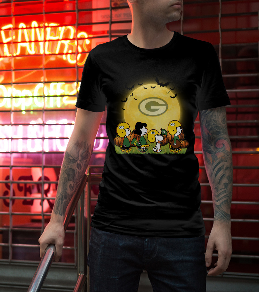 Green Bay Packers Snoopy Halloween Moon Pumpkins T-Shirt