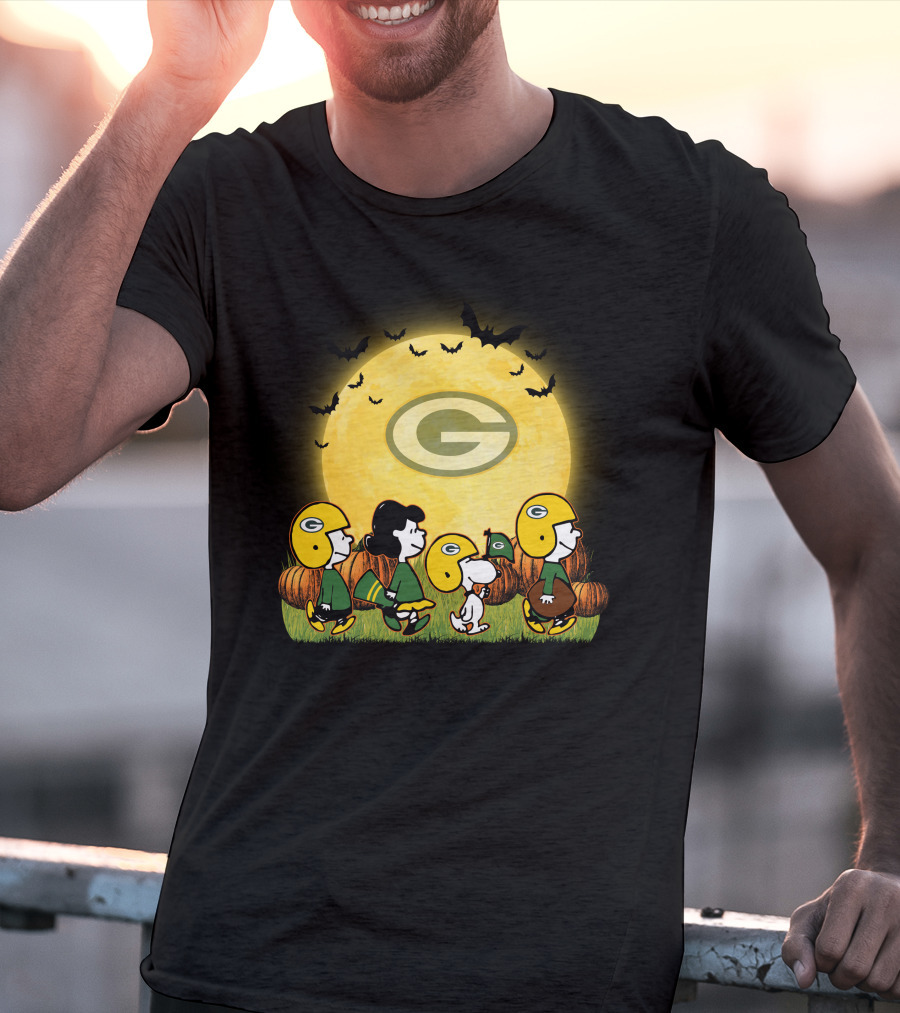 Green Bay Packers Snoopy Halloween Moon Pumpkins T-Shirt