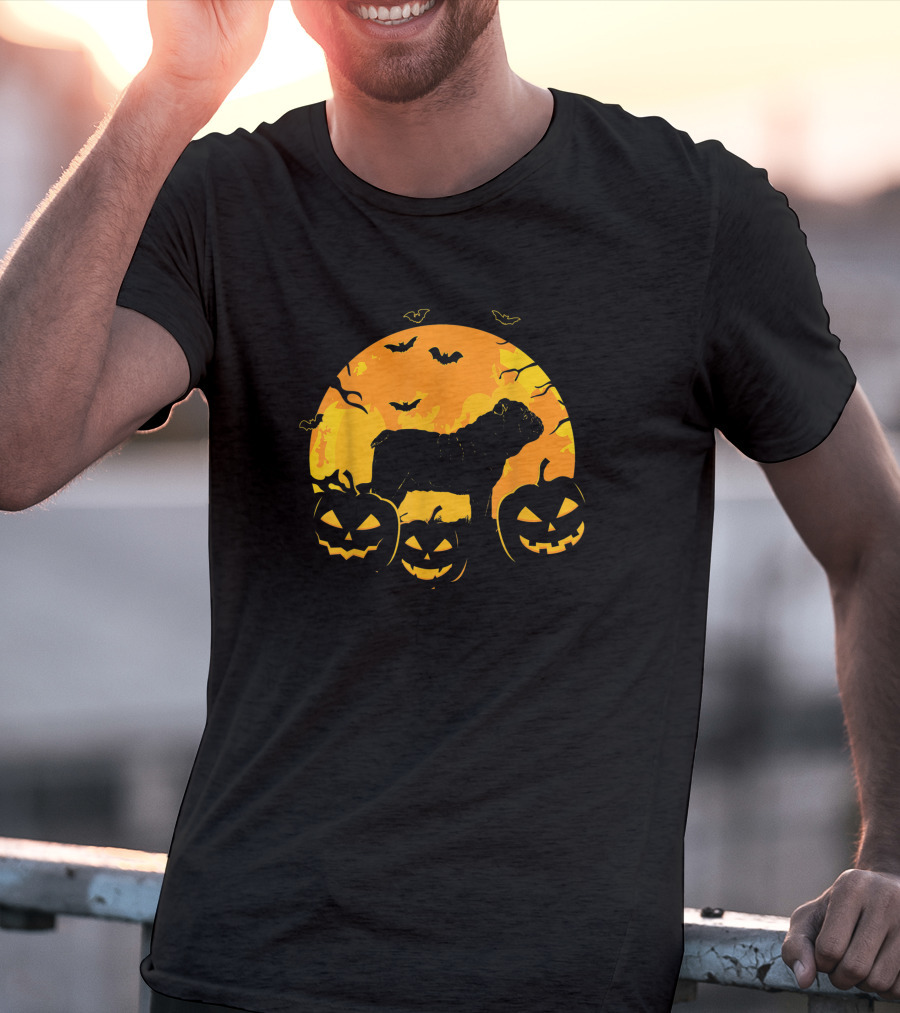 Halloween English Bulldog With Jack O Lanterns And Bats In Pumpkin Moon T-Shirt
