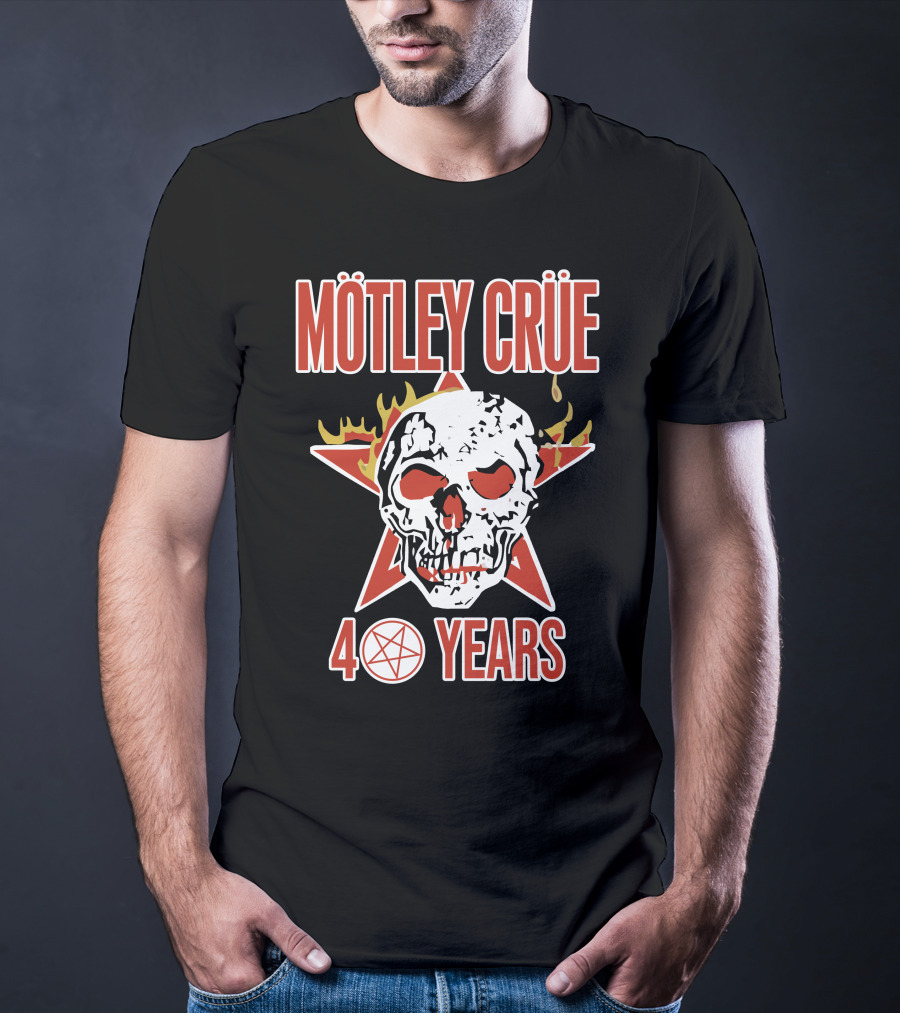 Mötley Crüe 40 Years Skull Flames Star Pentagram T-Shirt