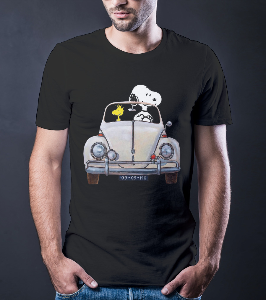 Snoopy And Woodstock Riding In Classic Volkswagen Beetle Car T-Shirt