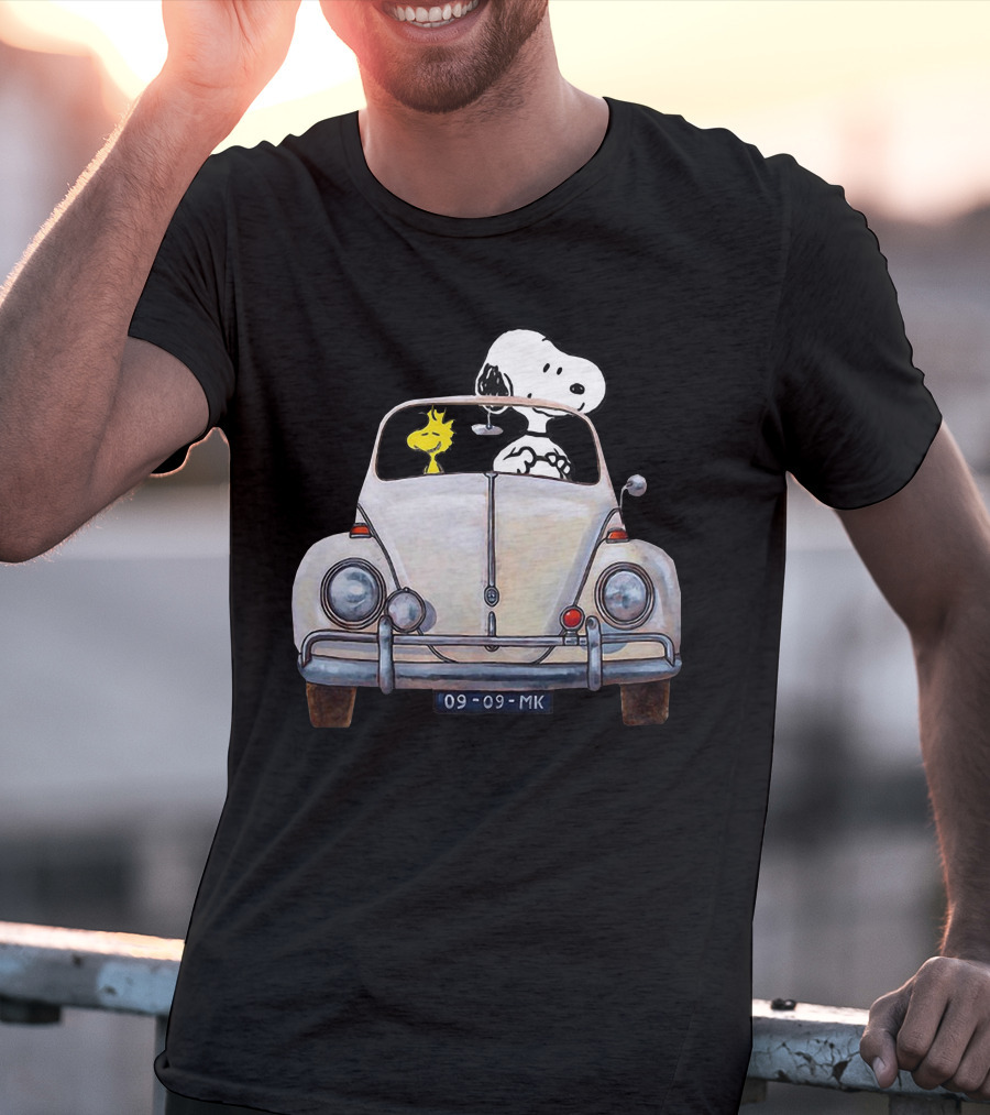 Snoopy And Woodstock Riding In Classic Volkswagen Beetle Car T-Shirt