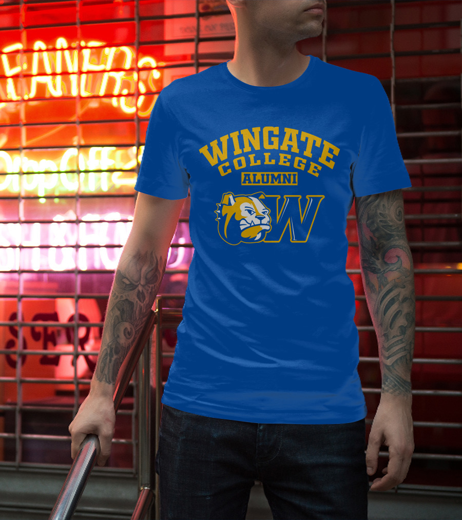 Wingate College Alumni Bulldog Mascot W T-Shirt