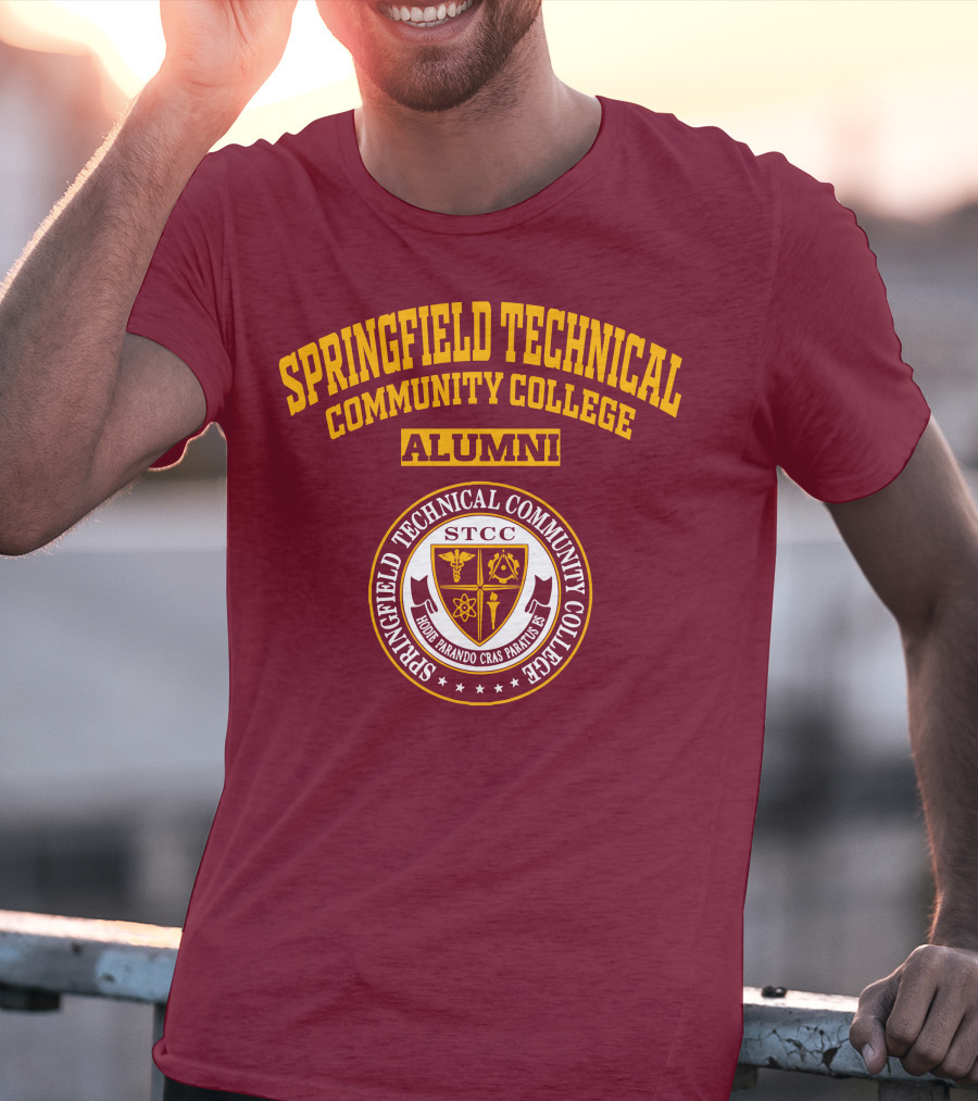 Springfield Technical Community College Alumni STCC Honor Mandao Cras Parturus T-Shirt