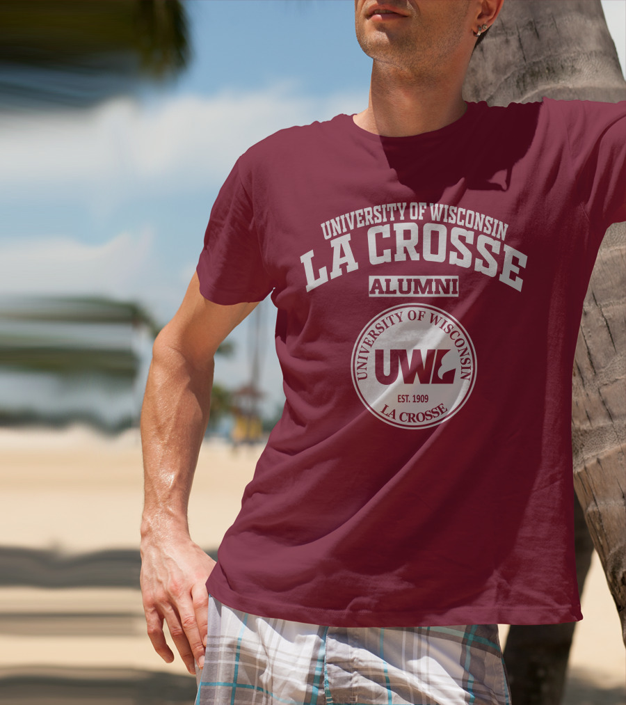 University Of Wisconsin La Crosse Alumni UWL Est. 1909 T-Shirt