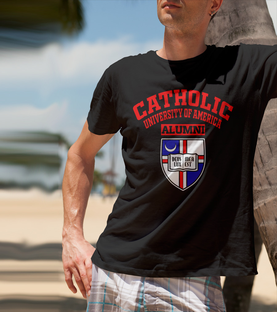 Catholic University Of America Alumni Deus Lux Mea Est Crest T-Shirt