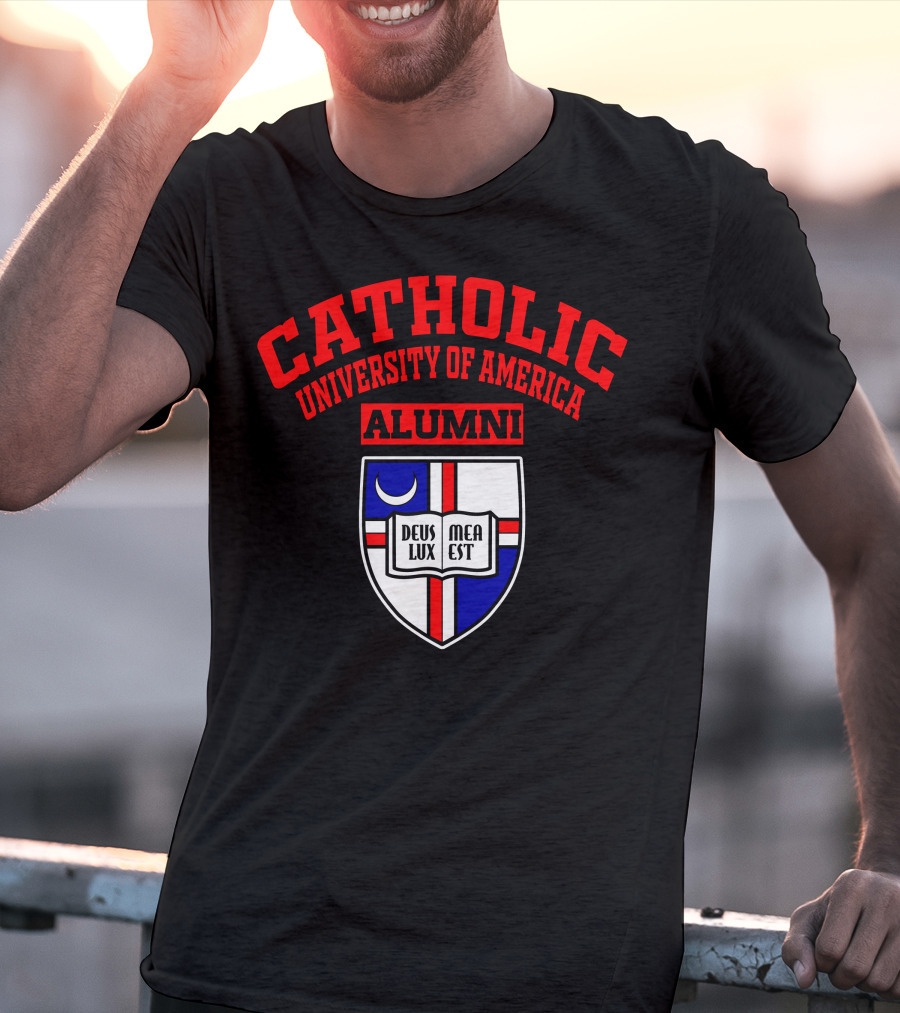 Catholic University Of America Alumni Deus Lux Mea Est Crest T-Shirt