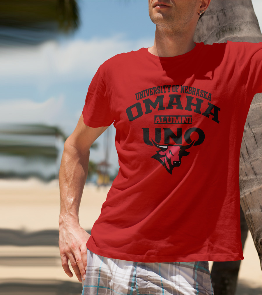 University Of Nebraska Omaha UNO Alumni Bull T-Shirt