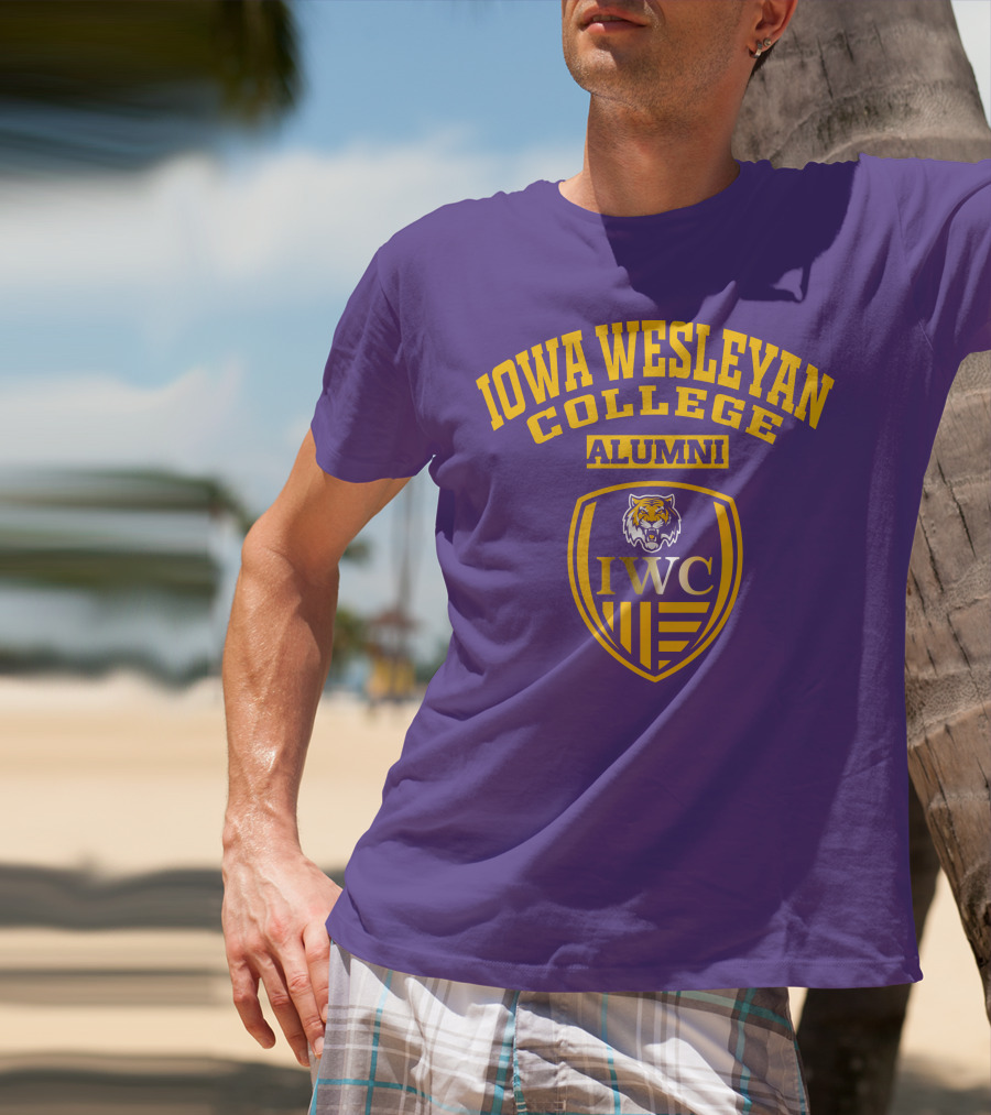 Iowa Wesleyan College Alumni IWC Tiger Crest T-Shirt