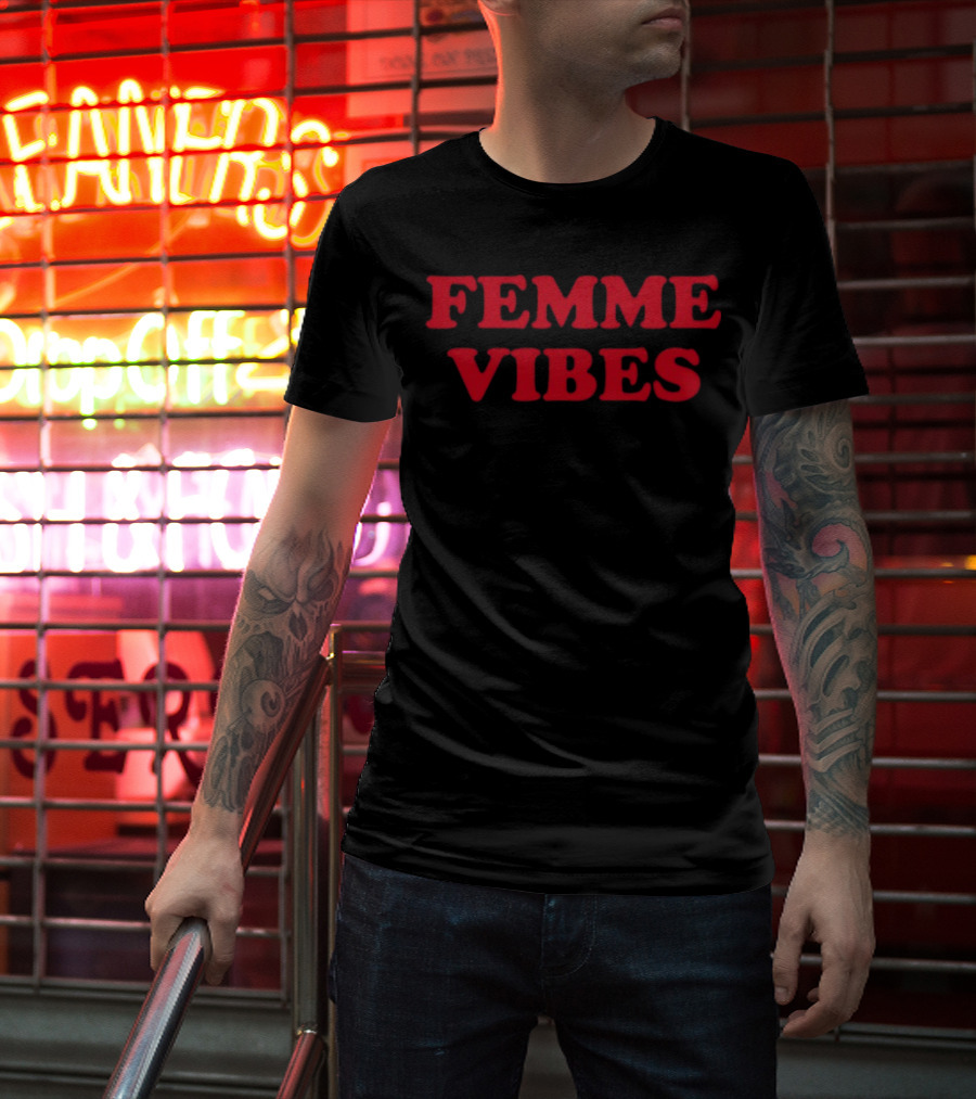Femme Vibes Retro T-Shirt
