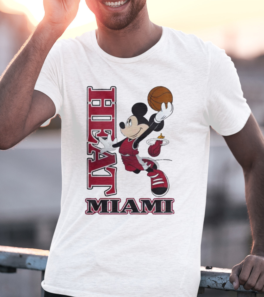 Mickey Mouse Miami Heat NBA Basketball Jumping Dunk T-Shirt
