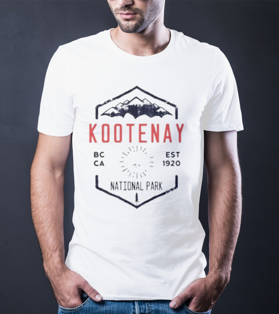 Kootenay National Park Canada BC Est 1920 Mountain Badge T-Shirt