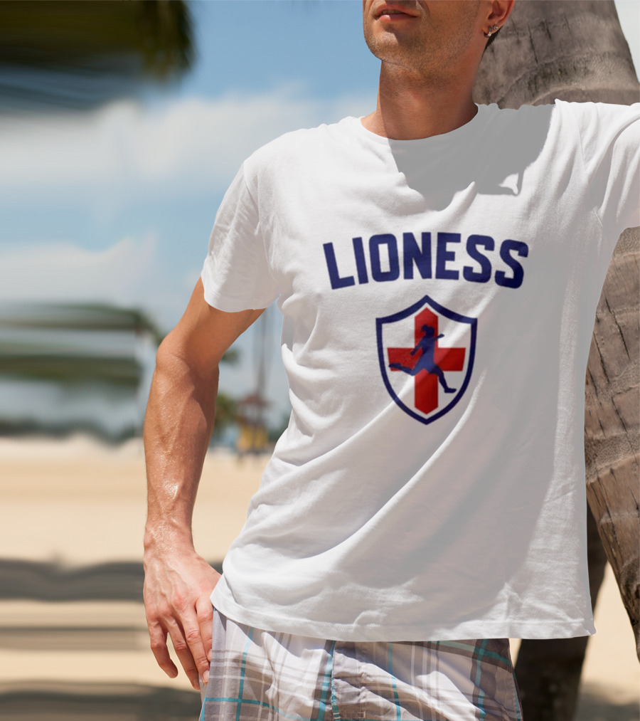 LIONESS England Team Crest Soccer Player Emblem T-Shirt