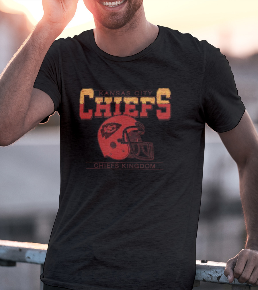 Kansas City Chiefs Kingdom Helmet Gridiron Classics Franklin T-Shirt