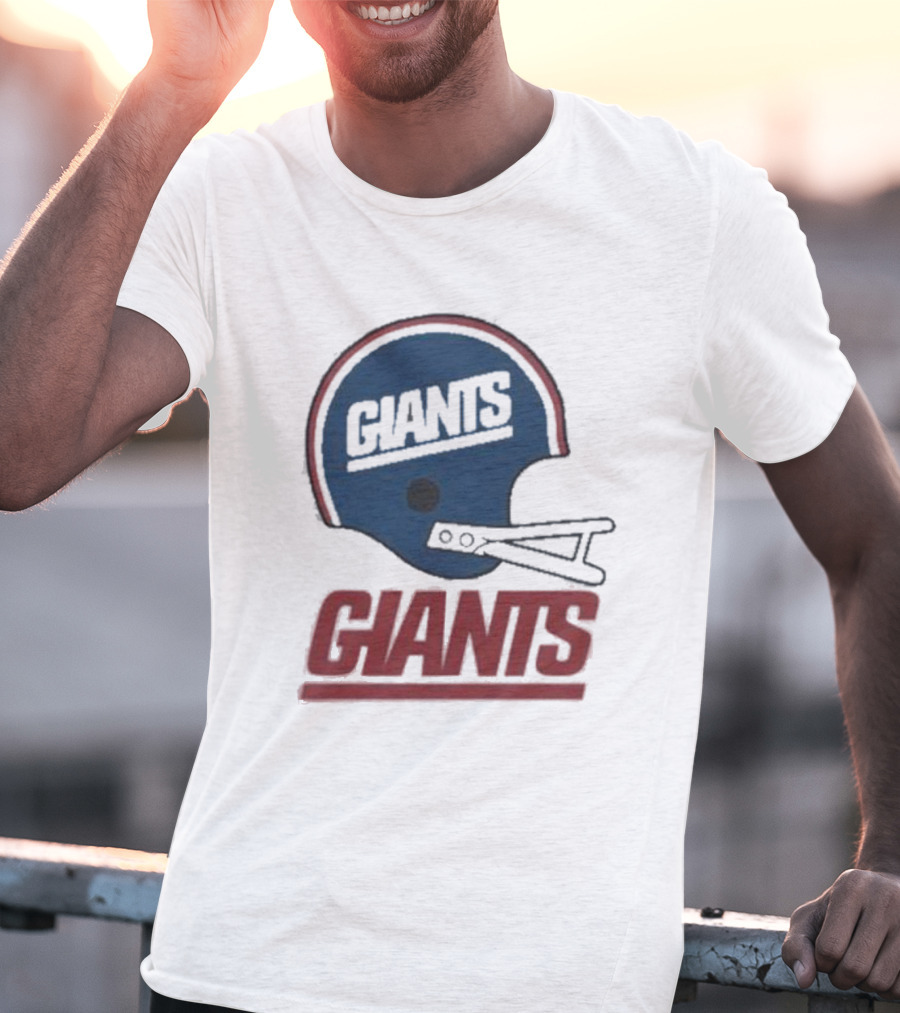 New York Giants Helmet With Giants Text T-Shirt